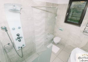 Apartma 1 (pogled na grad)