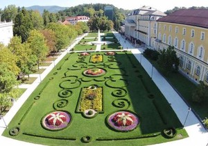 Apartma Vrtnica, Vila Golf