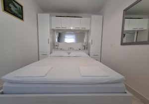 Apartmani Ana-Lora