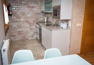 Apartment 10 Overlooking pool and gardens