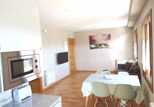 Apartment 10 Overlooking pool and gardens