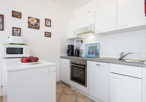 Apartment 2 with balcony in the residence in Kellenhusen