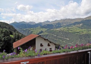 Apartment Alpenherz-2 by Interhome