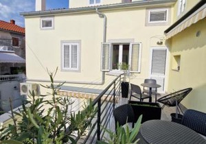 Apartment and Room Marija