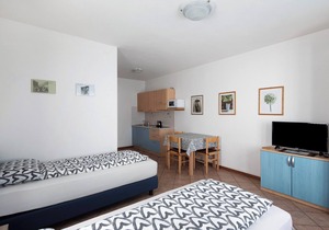Apartment "Bait del Pont 52B" with Mountain View, Wi-Fi & Garden
