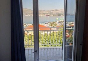 Apartment Biserka - 50 m from beach : A6(4) - Okrug Gornji, Island Ciovo, Croatia