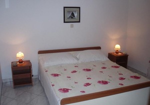 Apartment Biserka - 50 m from beach : A6(4) - Okrug Gornji, Island Ciovo, Croatia