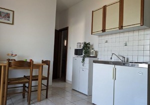 Apartment Biserka - 50 m from beach : A3(2+1) - Okrug Gornji, Island Ciovo, Croatia