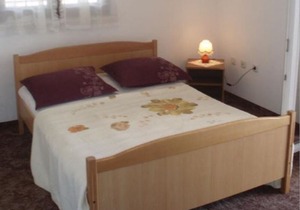 Apartment Biserka - 50 m from beach : A4(6) - Okrug Gornji, Island Ciovo, Croatia