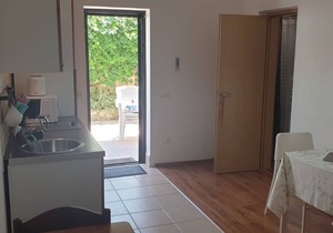 Apartment Biserka - 50 m from beach : A2(2+1) - Okrug Gornji, Island Ciovo, Croatia