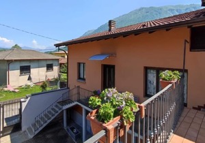 Apartment Carla in Carlazzo - 6 persons, 3 bedrooms