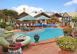 Apartment Casa Verde 1 with Sea & Mountain View, Pool, Wi-Fi, Garden & Terrace