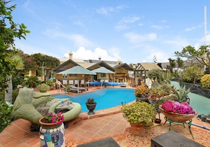 Apartment Casa Verde 3 with Mountain View, Pool, Wi-Fi, Garden & Terrace