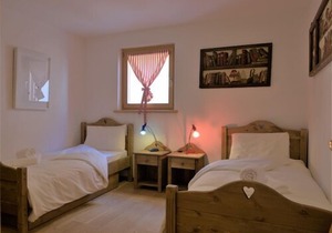 Apartment Chesa Dal Luf B6 in Silvaplana-Surlej - 4 persons, 2 bedrooms