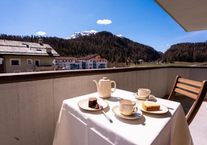 Apartment Chesa Palüdin 8 - Celerina by Interhome