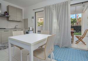 Apartment "Cormorani - 7" Near the Beach with Wi-Fi, A/C, Terrace & Garden
