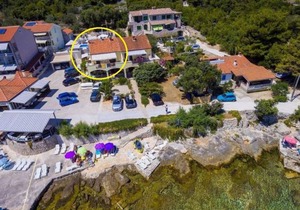 Apartment Davor - 20m from sea : A1 Mali Iz (Island Iz), Zadar riviera