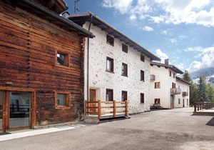 Apartment 'Elisabetta n2' with Mountain View & Wi-Fi