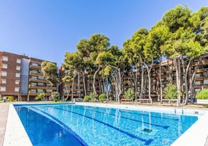 Apartment Els Pins Atico by Interhome