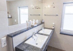 Apartment ∙ Ferienwohnung Ranch-Hufeisen, 90qm, 2 Schlafzimmer, max. 2 Erwachsene und 2 Kinder