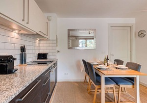 Apartment Cosmiques - Alpes Travel - Central Chamonix (sleeps 4)