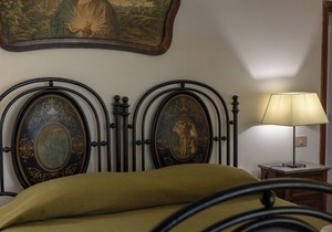 Apartment in farmhouse in Tuscany with swimming pool, wifi, restaurant, garden