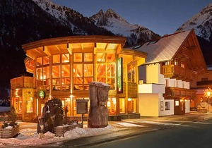 Apartment in Huben near Ski Slopes
