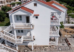 Apartment in Lopar with Terrace, Air condition, WIFI, Washing machine (4360-1)