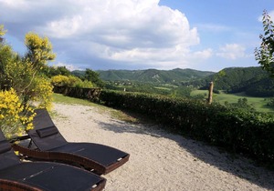 Apartment in Pennabilli with Garden, Garden Furniture, BBQ
