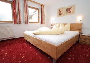 Apartment in Uderns near Ski Lift Hochzillertal