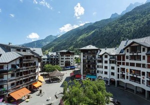 Apartment Iris 4 - Central Chamonix Haven Mont Blanc