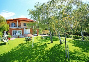 Apartment Lakefront 1 by Interhome