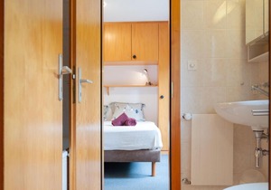Apartment Les Crêtes 1-3 by Interhome
