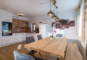 Apartment mit 3 Schlafzimmern und Balkon