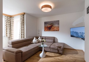 Apartment mit 3 Schlafzimmern und Balkon
