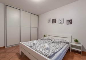 Apartment Narcisa with Terrace