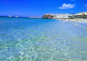 Apartment near the beach, big terrace with nice sea views, wifi and parking