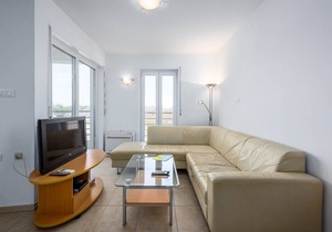 Apartment near the sea