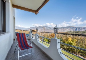 Apartment "Residenz Kronstein - 3" with Balcony, Shared Garden, Mountain View & Wi-Fi