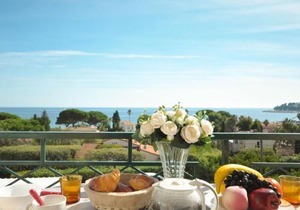 Apartment Riva Bella-2 by Interhome
