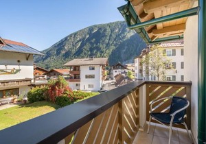 Apartment Rosa-2 by Interhome