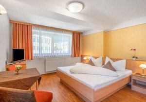 Apartment Rosa-2 by Interhome