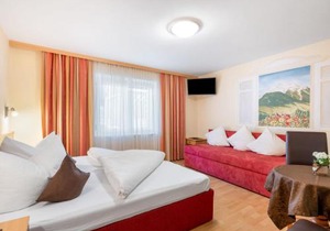 Apartment Rosa-3 by Interhome