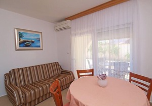 Apartment Sablić in Pirovac - 4 persons, 1 bedrooms