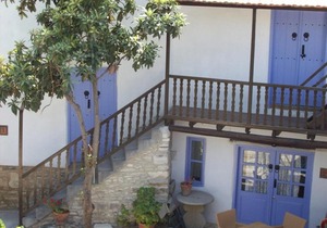 Apartment Sofronis House