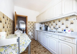 Apartment Villas Brites nº4 with Shared Pool, Shared Garden, Balcony & Wi-Fi