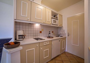 Apartment "Wanda 6" with Wi-Fi, Balcony & Swimming Pool