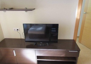 Apartment with comunity's pool, Ideally Located Between The Sea and City Center