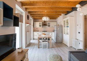 Apartment with Lake Como View and Parking Included