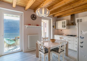 Apartment with Lake Como View and Parking Included